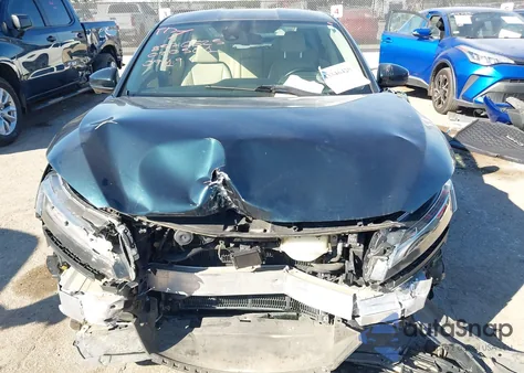 2018 Honda Clarity Plug-In Hybrid Touring z USA, uszkodzony, nr VIN JHMZC5F31JC020561